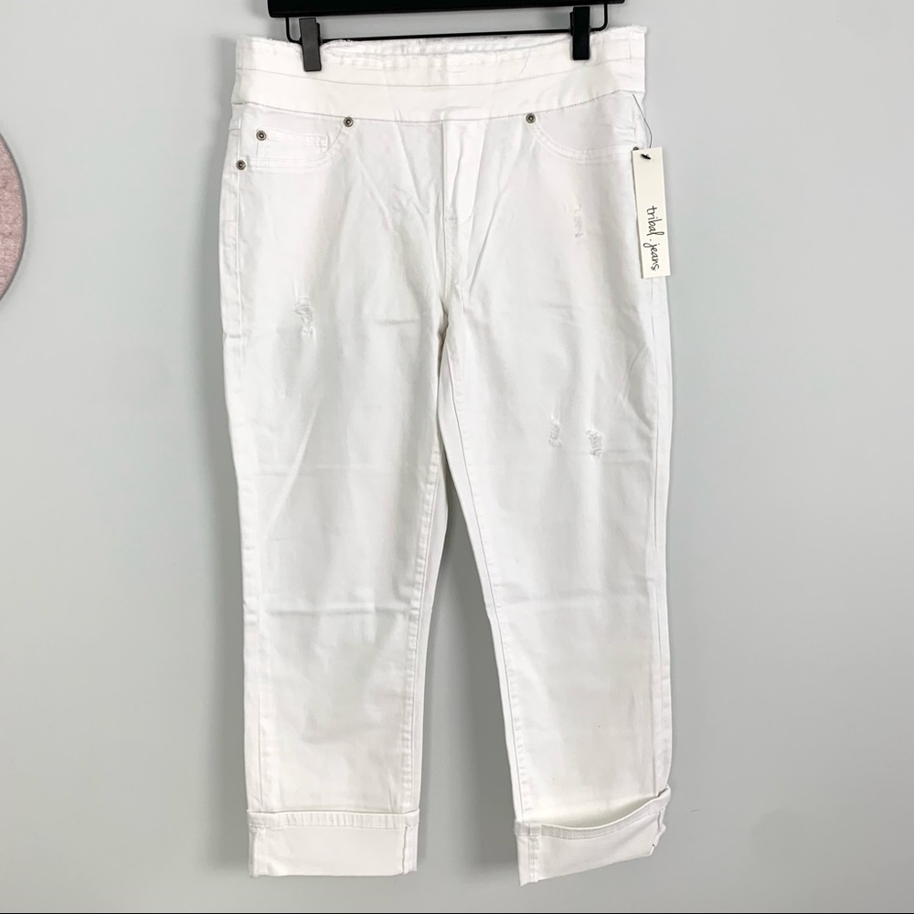 NWT Women’s Size 10 Tribal Cropped Capri White Jeans, Boyfriend Fit, Distressed